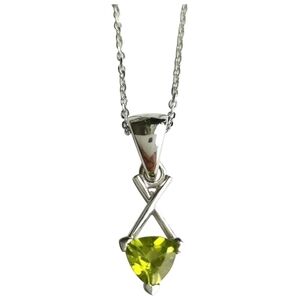 Sterling silver trillion cut Peridot pendant necklace 🆕